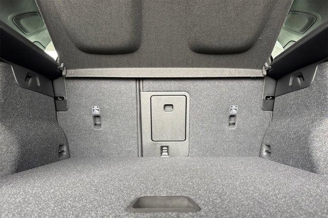 new 2025 Volvo XC40 car, priced at $38,035