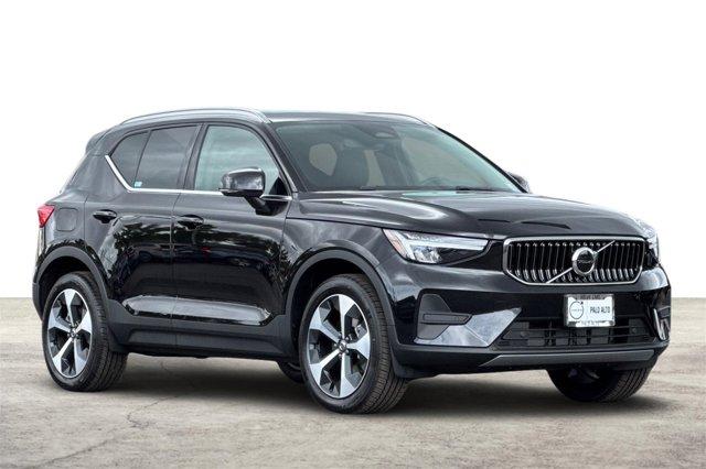 new 2025 Volvo XC40 car, priced at $38,035