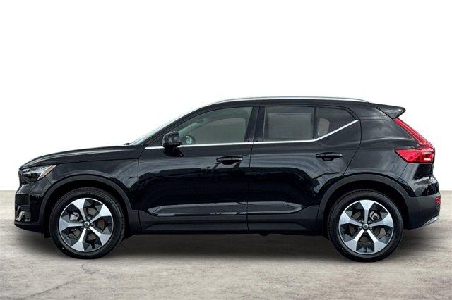 new 2025 Volvo XC40 car, priced at $38,035