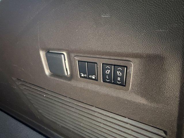 used 2023 GMC Yukon XL car, priced at $48,900