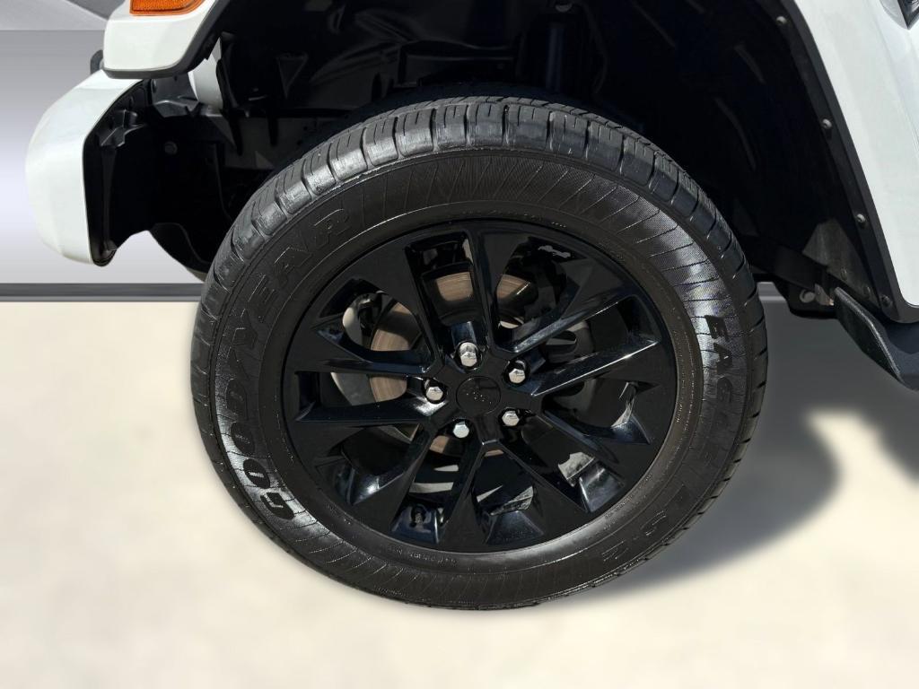 used 2022 Jeep Wrangler Unlimited car, priced at $32,998