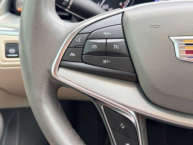used 2023 Cadillac XT5 car, priced at $33,224