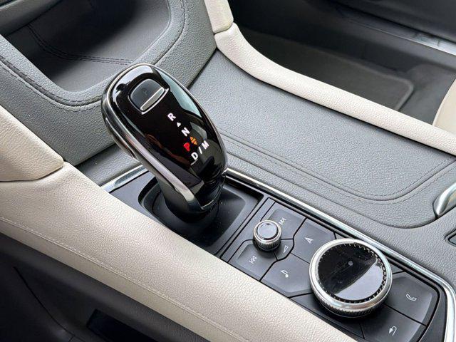 used 2023 Cadillac XT5 car, priced at $33,224