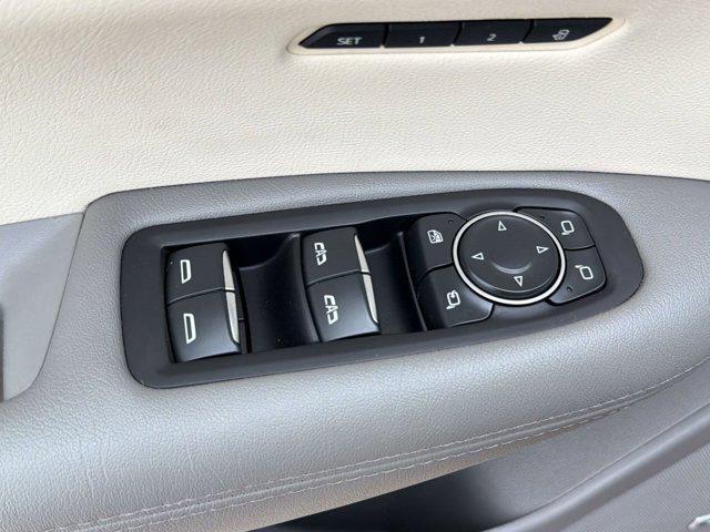 used 2023 Cadillac XT5 car, priced at $33,224
