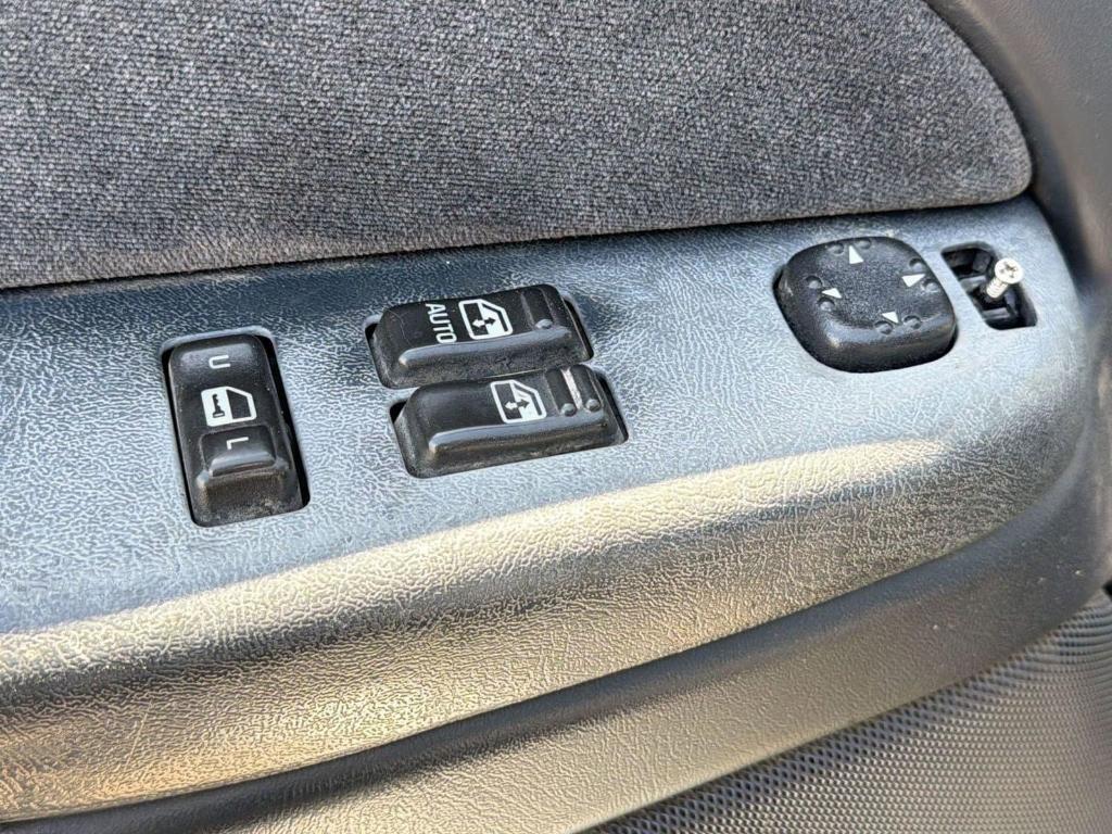 used 2002 Chevrolet Silverado 2500 car, priced at $6,999