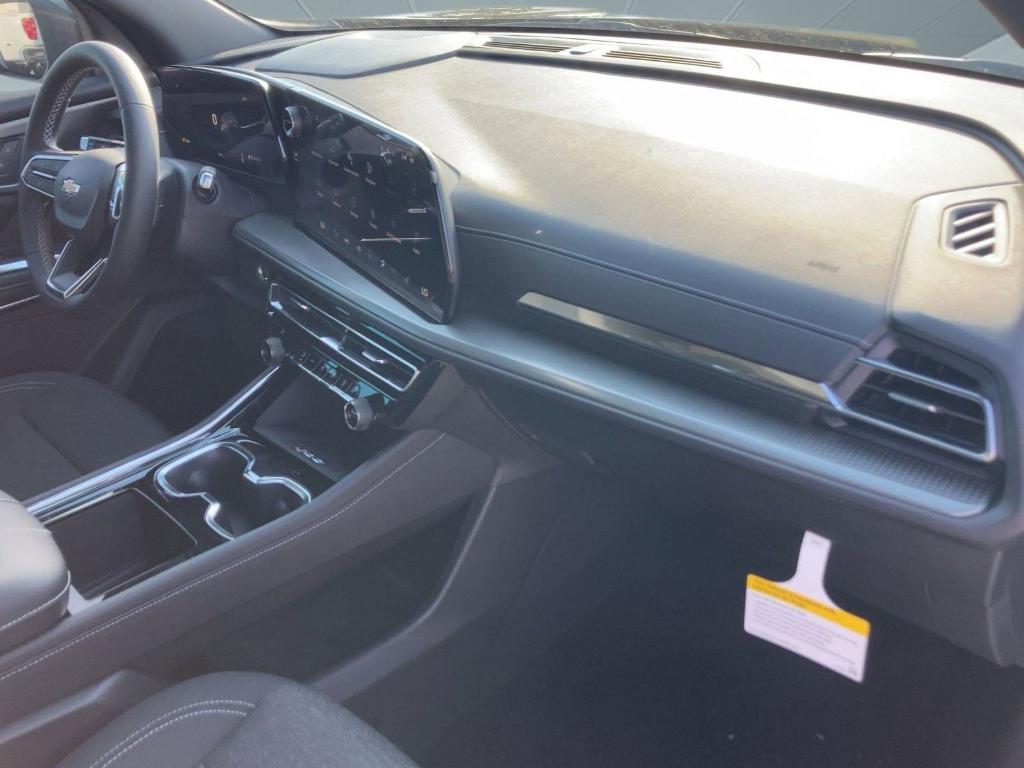 new 2026 Chevrolet Traverse car, priced at $39,062