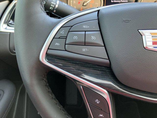 new 2025 Cadillac XT5 car, priced at $50,210