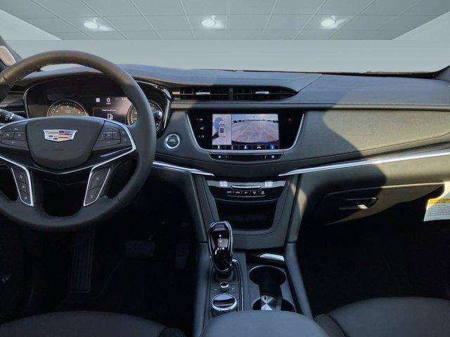 new 2025 Cadillac XT5 car, priced at $50,210
