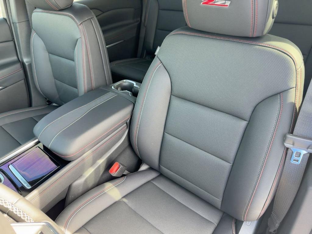 new 2026 Chevrolet Traverse car, priced at $51,331