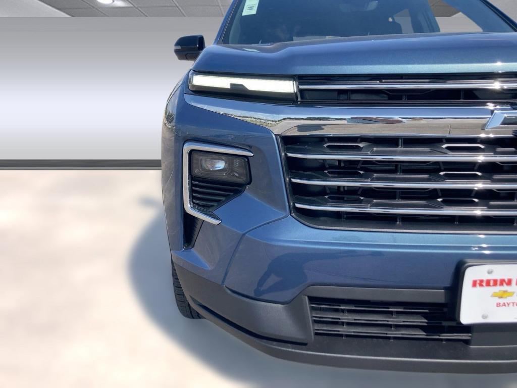 new 2026 Chevrolet Traverse car, priced at $43,758