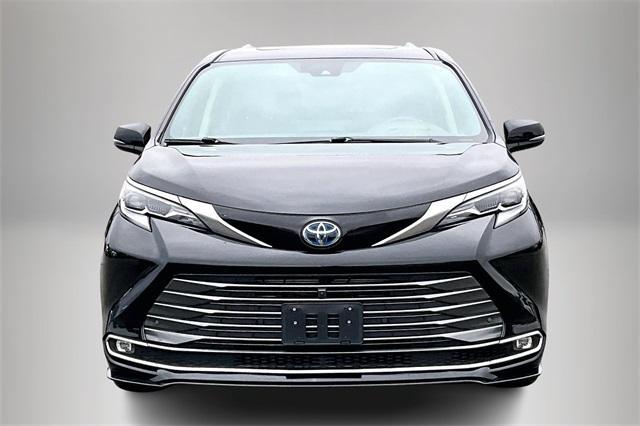 used 2022 Toyota Sienna car, priced at $45,588
