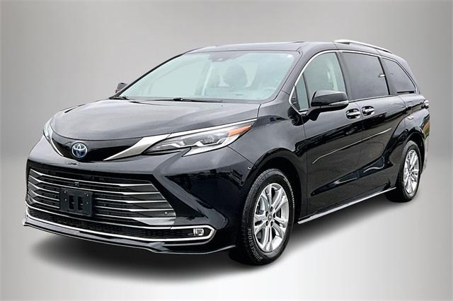 used 2022 Toyota Sienna car, priced at $45,588