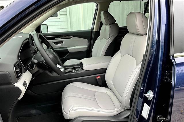 new 2025 Honda Pilot car, priced at $45,725
