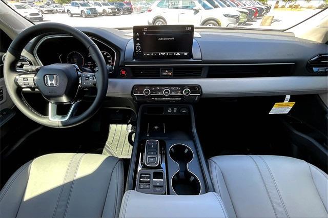 new 2025 Honda Pilot car, priced at $47,550