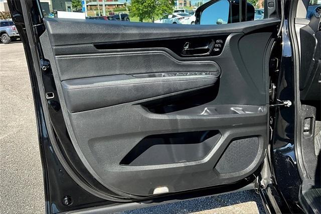 used 2023 Honda Odyssey car, priced at $34,000