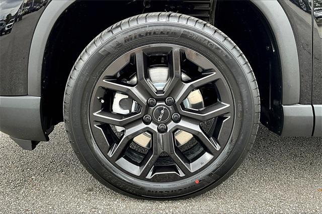 new 2025 Honda Pilot car, priced at $50,895