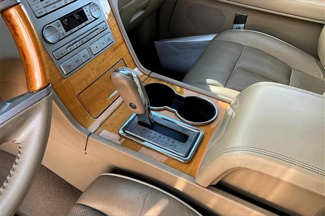 used 2007 Lincoln Navigator car, priced at $10,488