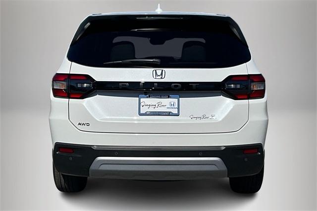 new 2025 Honda Pilot car, priced at $48,280