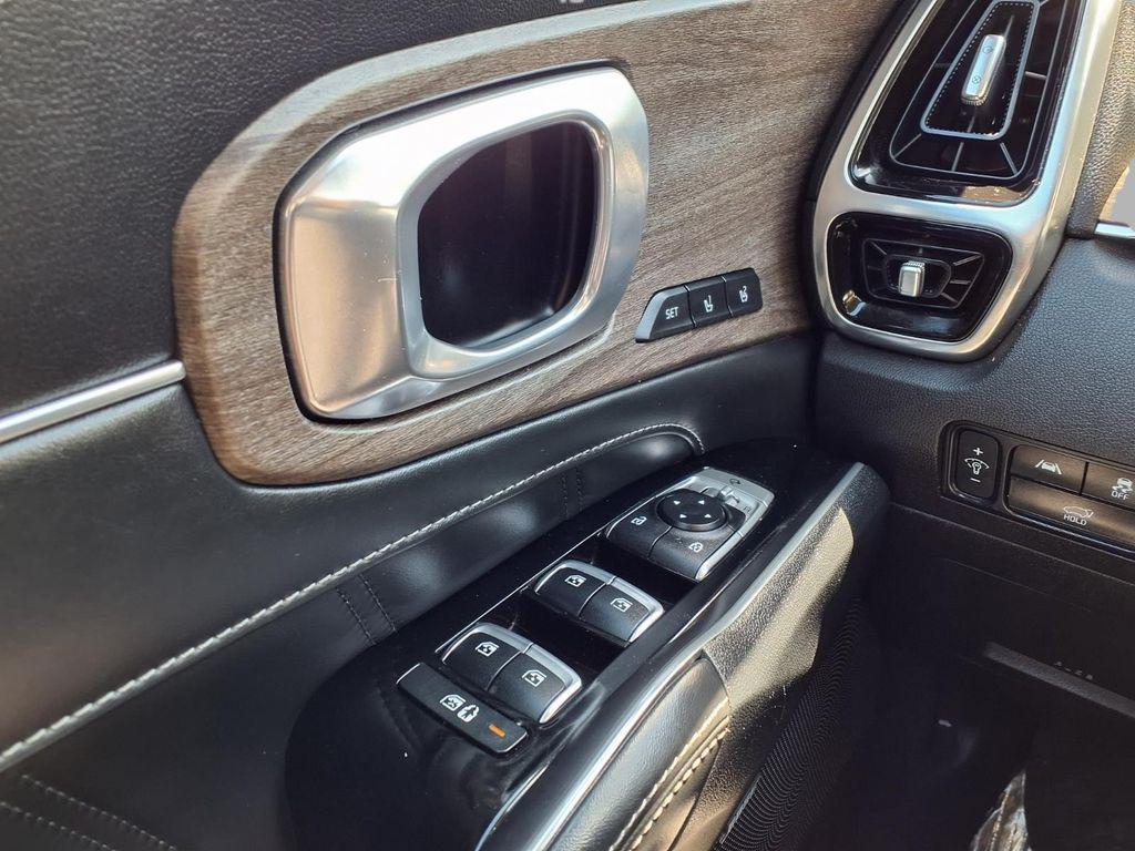used 2022 Kia Sorento car, priced at $23,882