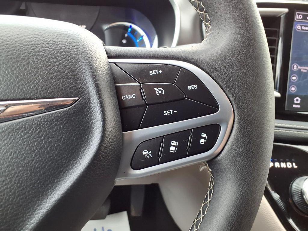 used 2024 Chrysler Pacifica Hybrid car, priced at $26,375