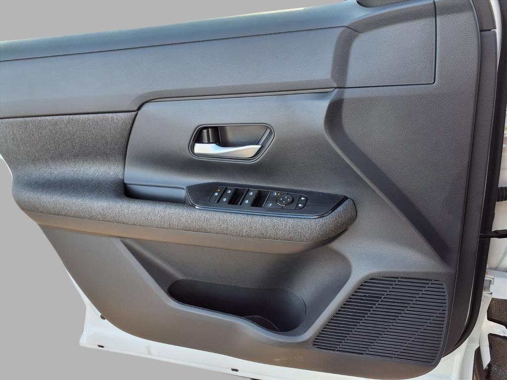 new 2026 Nissan Kicks car, priced at $25,931