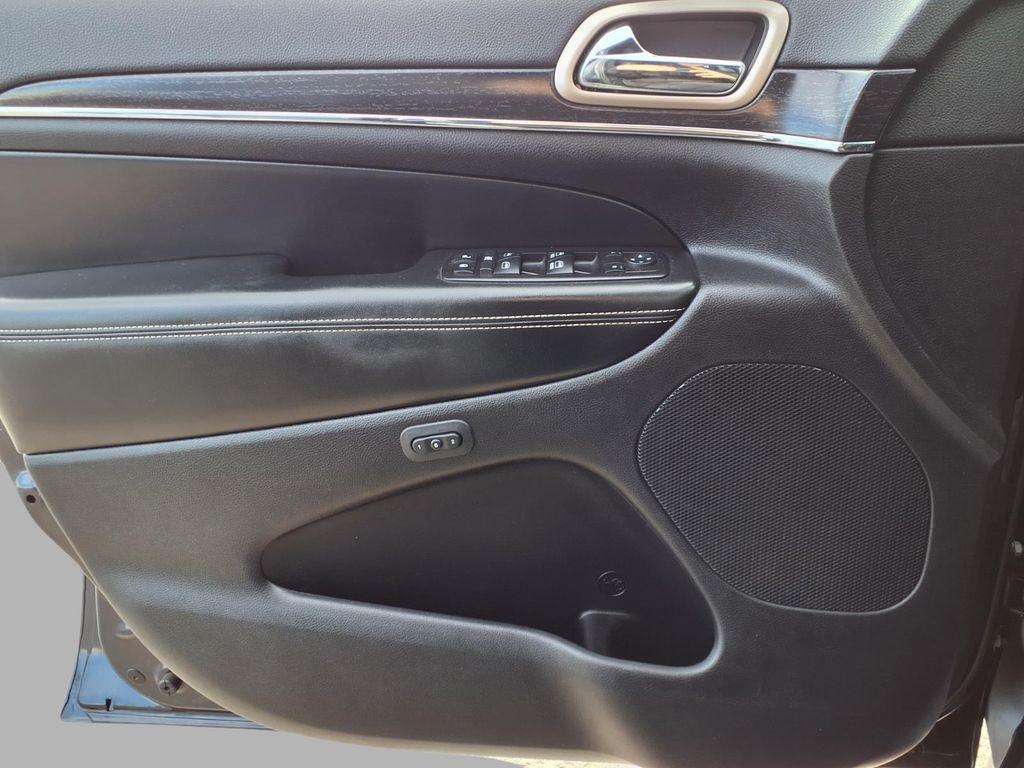 used 2014 Jeep Grand Cherokee car, priced at $9,401