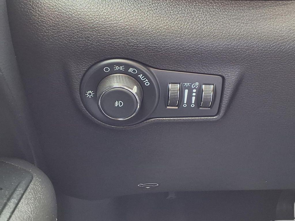 used 2025 Jeep Compass car, priced at $24,894