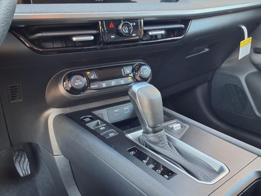 new 2026 Nissan Kicks car, priced at $25,931