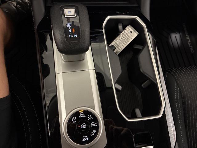 new 2025 Mitsubishi Outlander car, priced at $32,200