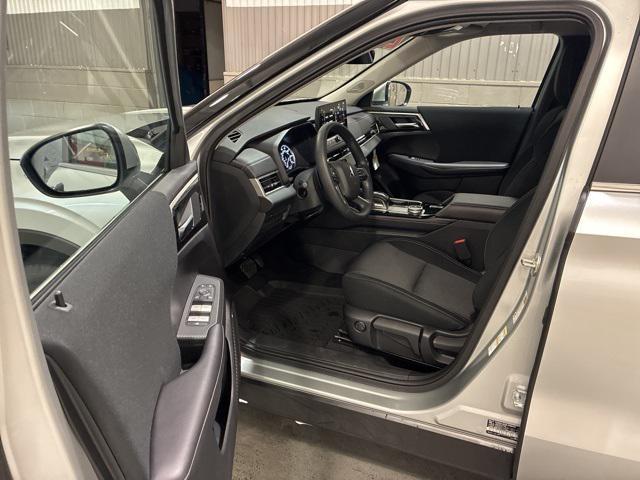 new 2025 Mitsubishi Outlander car, priced at $32,200
