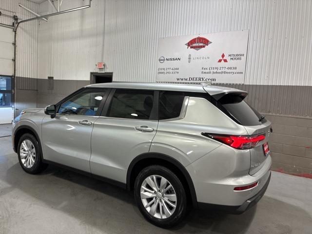new 2025 Mitsubishi Outlander car, priced at $32,200