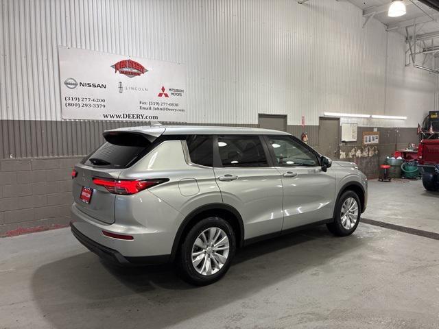 new 2025 Mitsubishi Outlander car, priced at $32,200