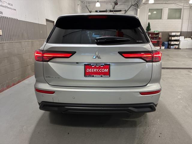 new 2025 Mitsubishi Outlander car, priced at $32,200