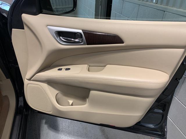 used 2014 Nissan Pathfinder car