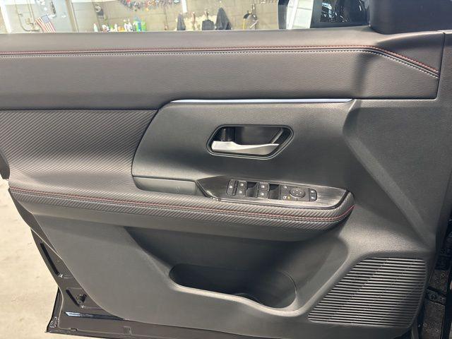 new 2025 Nissan Kicks car, priced at $28,699