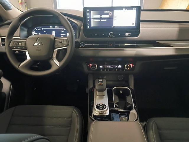 new 2025 Mitsubishi Outlander car, priced at $37,575