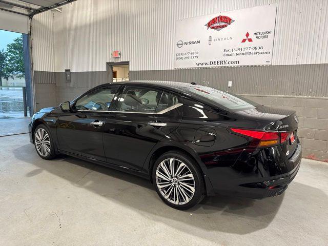 used 2023 Nissan Altima car, priced at $26,999