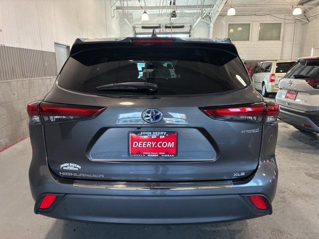used 2023 Toyota Highlander Hybrid car, priced at $41,987