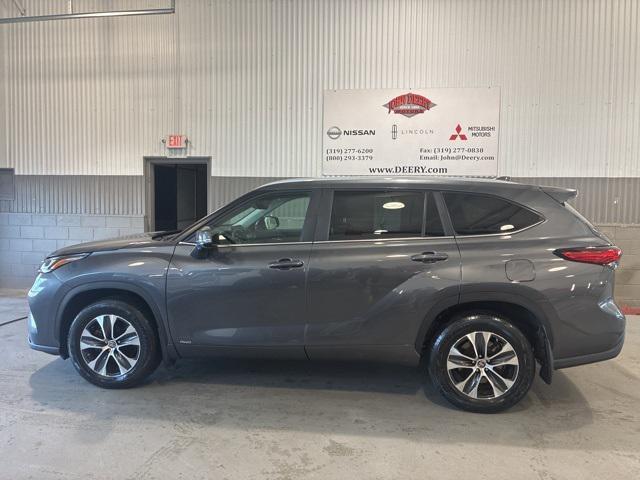 used 2023 Toyota Highlander Hybrid car, priced at $41,987