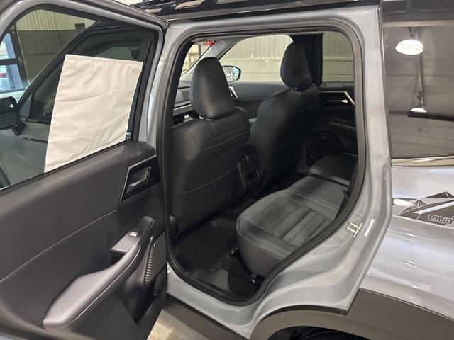 new 2026 Mitsubishi Outlander car, priced at $43,815
