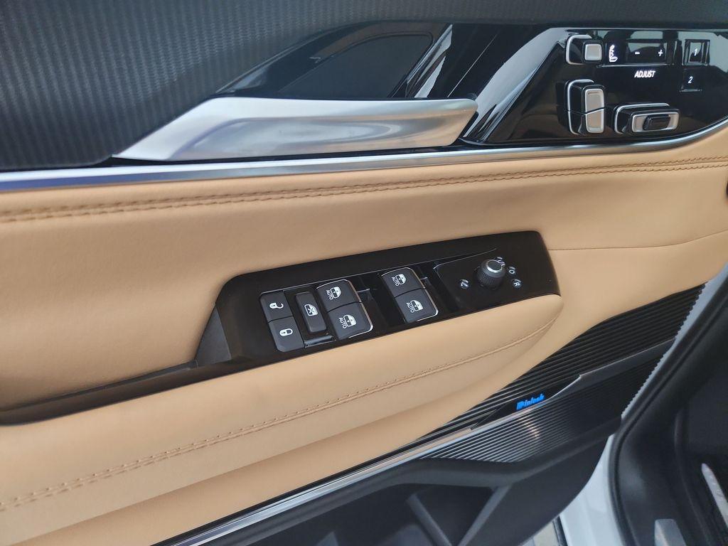 new 2026 Jeep Grand Wagoneer L car, priced at $106,162