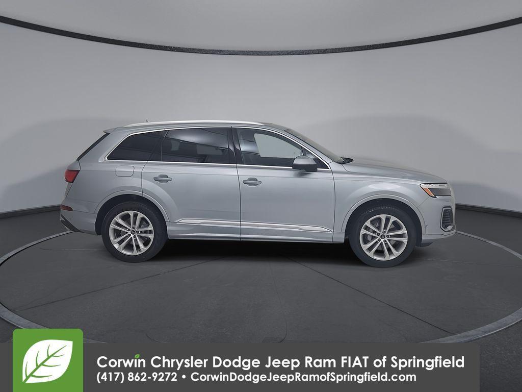 used 2025 Audi Q7 car, priced at $42,800