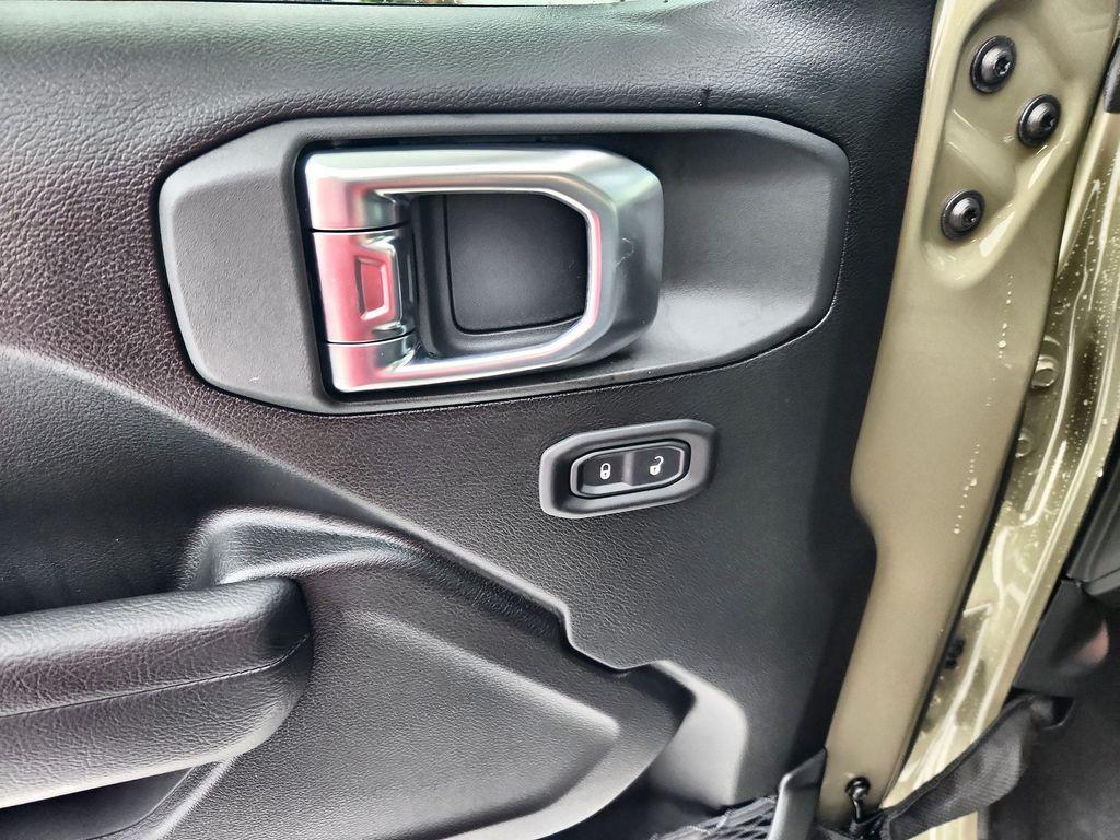 new 2026 Jeep Wrangler car, priced at $43,992