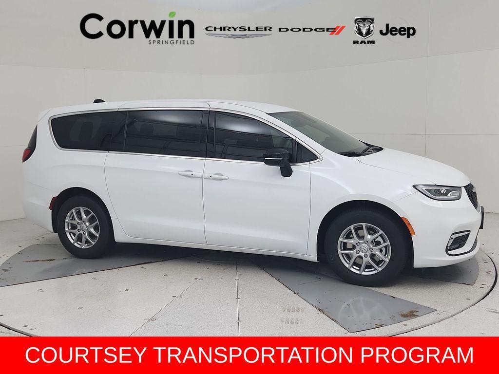 new 2026 Chrysler Pacifica car, priced at $41,472