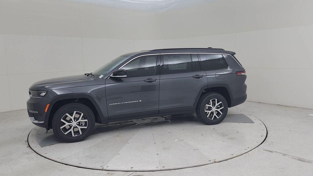 new 2025 Jeep Grand Cherokee L car, priced at $43,172