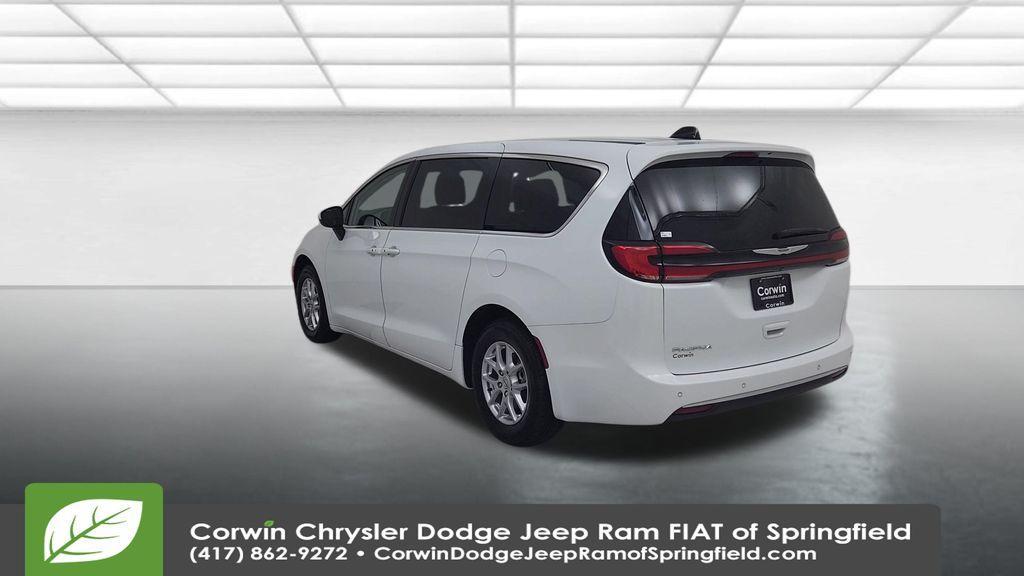 used 2023 Chrysler Pacifica car, priced at $25,599