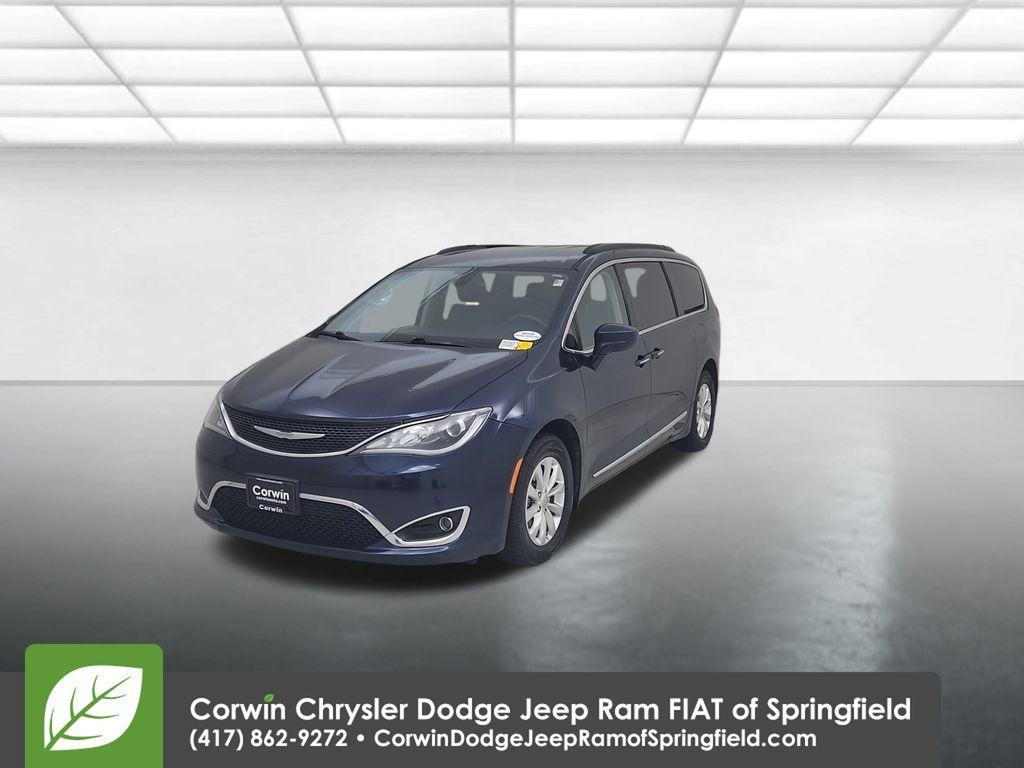 used 2017 Chrysler Pacifica car, priced at $9,000