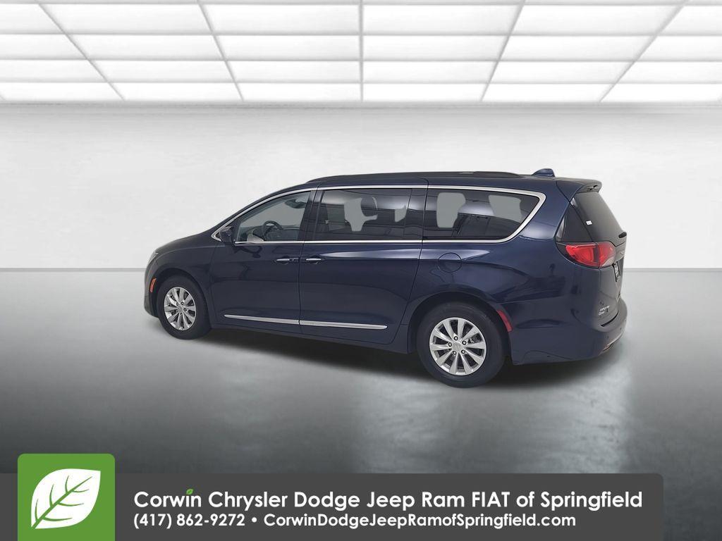 used 2017 Chrysler Pacifica car, priced at $9,000
