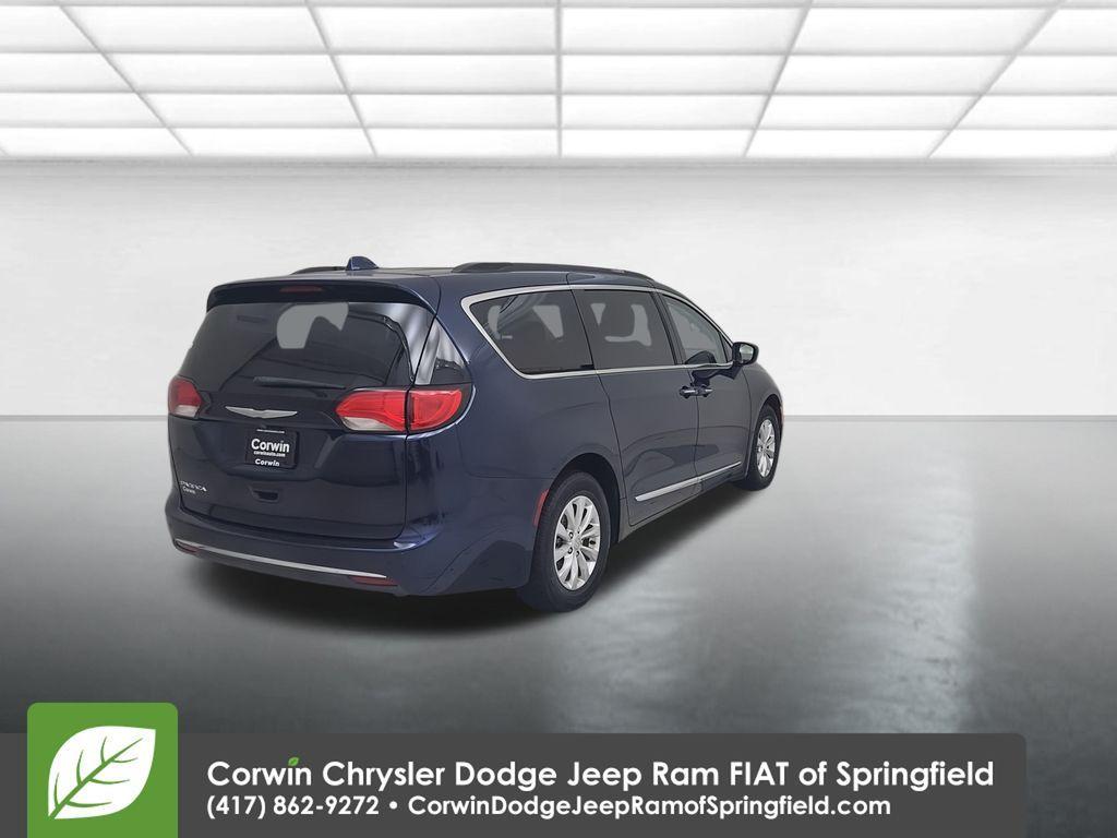 used 2017 Chrysler Pacifica car, priced at $9,000