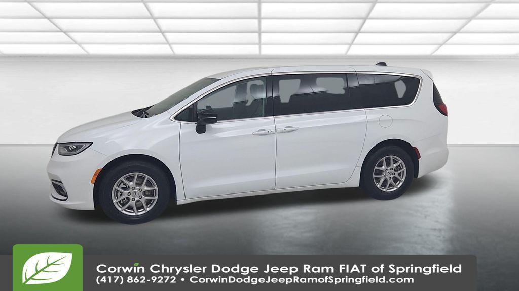 used 2024 Chrysler Pacifica car, priced at $26,411